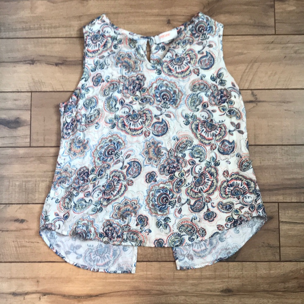 🌟🌟Renee C paisley top